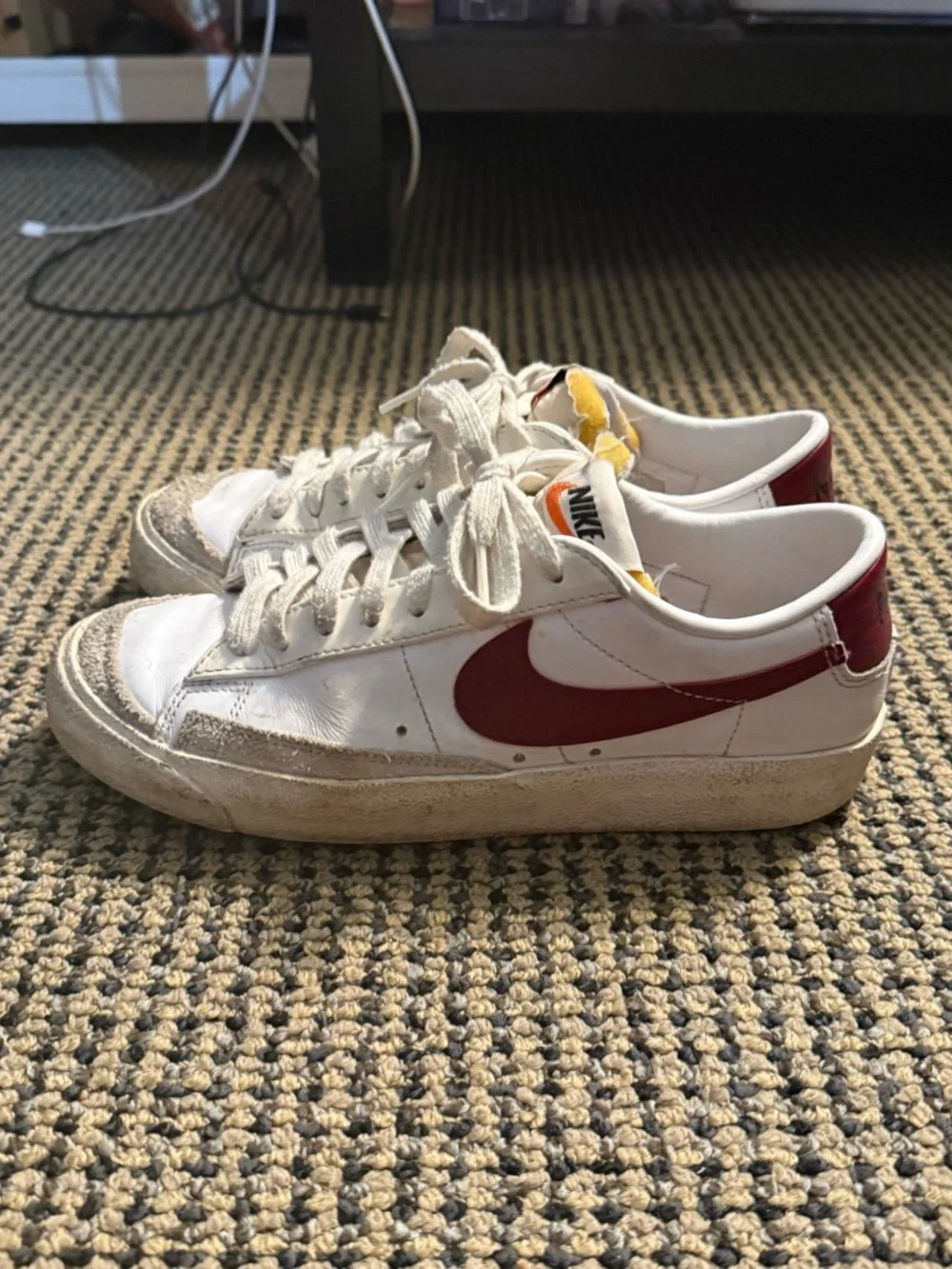 Nike Blazers Low-Top Red Swoosh - Picture 3 of 6